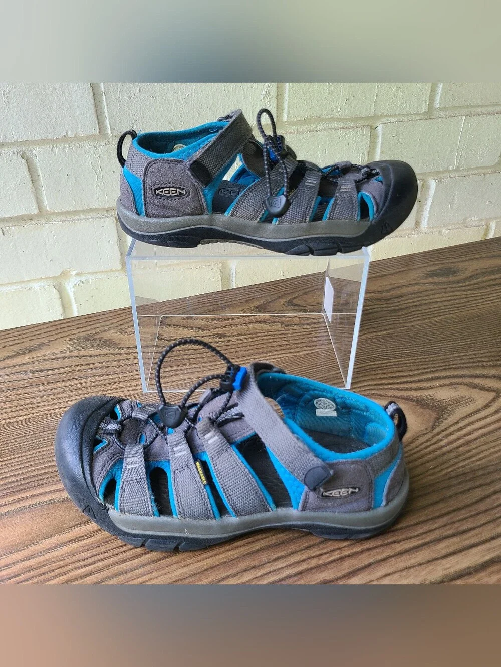 KEEN Newport H2 Water Sandals, Kids size 4